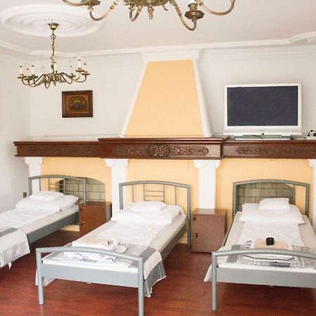 Magic Garden Hostel Kalisz  Ngoại thất bức ảnh